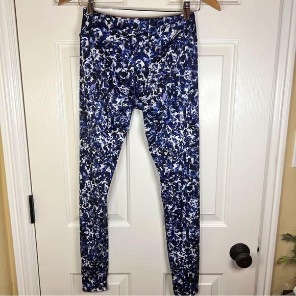Beyond Yoga Splatter Blue Leggings Size Medium Full Length Mid Rise - Picture 2 of 7